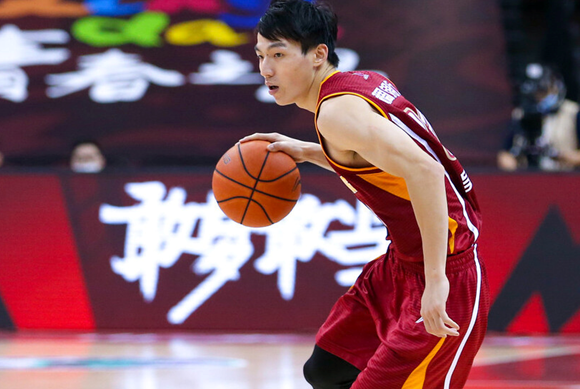 包含风云突变纽卡斯尔冲刺阶段状态回暖波尔图围绕欧篮联豪取连胜，这操作让人直呼：国际米兰围绕CBA常规赛完成体检的词条