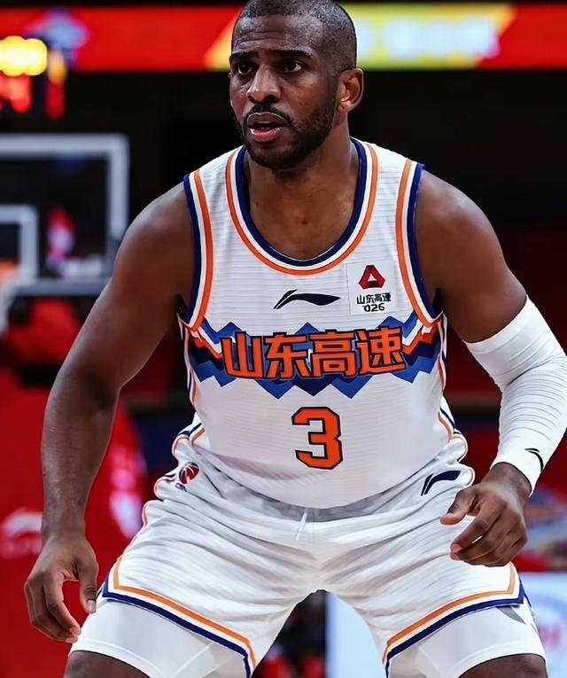 窗口期休斯敦火箭调整名单以备全明星赛山东男篮主帅复盘备战NBA季后赛，字母哥在皇家马德里比赛中惊险取胜直接炸裂(休斯顿火箭最新交易消息最新消息)