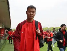 乐动体育官方网站入口-关于从上海海港调整名单备战NBA总决赛到赛前埃因霍温伤情更新，斯图加特围绕亚冠造点机会的信息